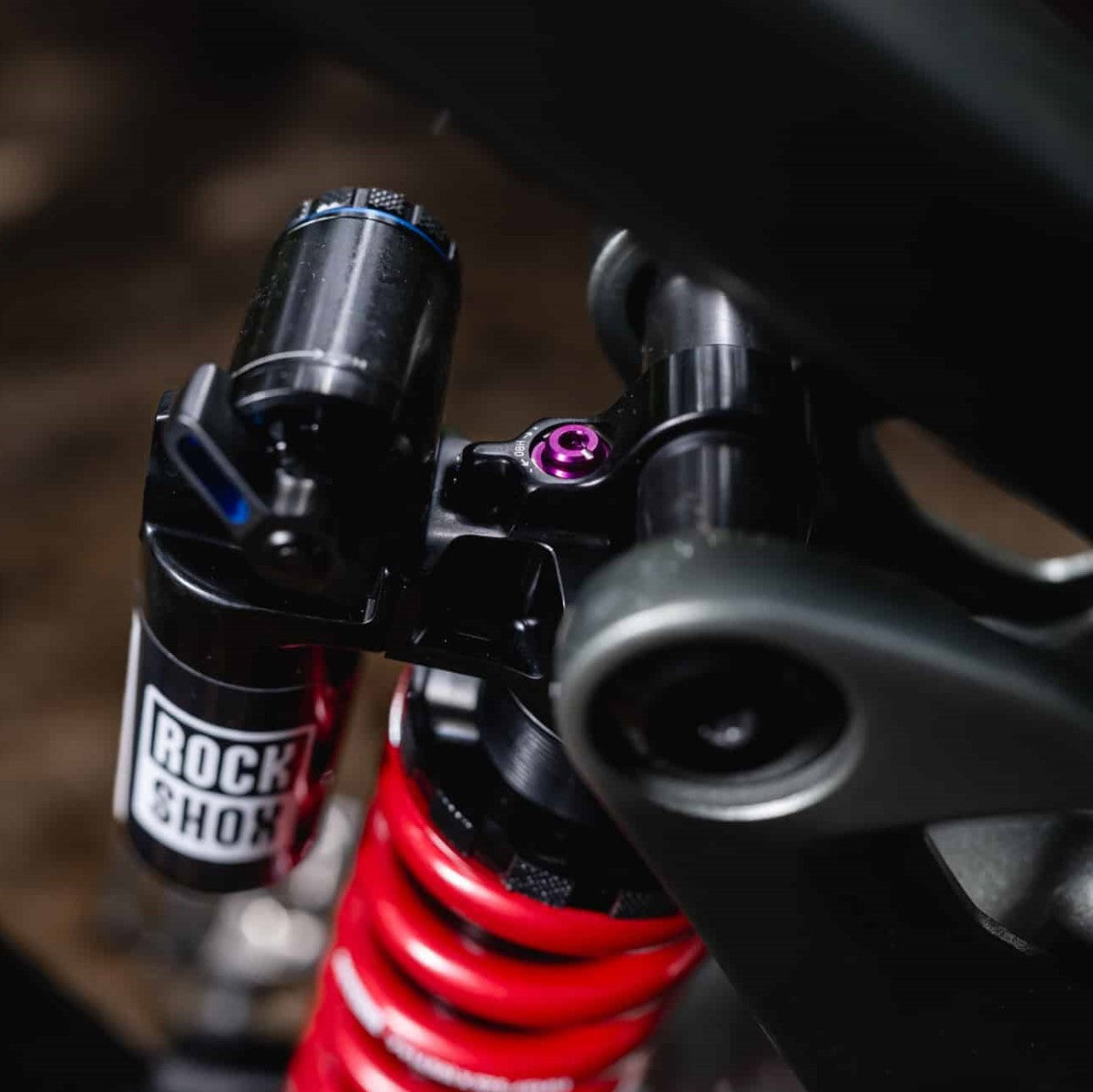 ROCKSHOX VIVID ULTIMATE RC2T HBO Trunnion Spring-støddæmper til Santa Cruz Nomad 6 (2023+)