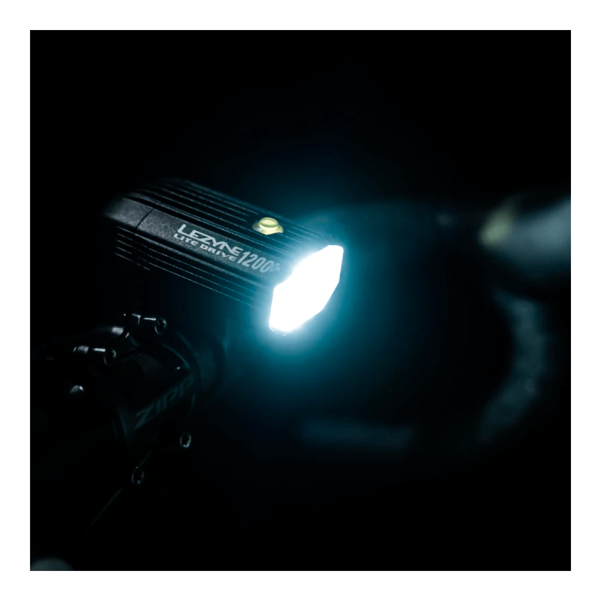 LEZYNE LITE DRIVE 1200+ forlygte Sort