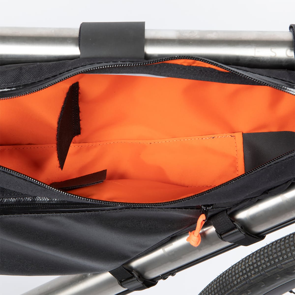 RESTRAP FULL FRAME BAG MEDIUM 7,5L Sort