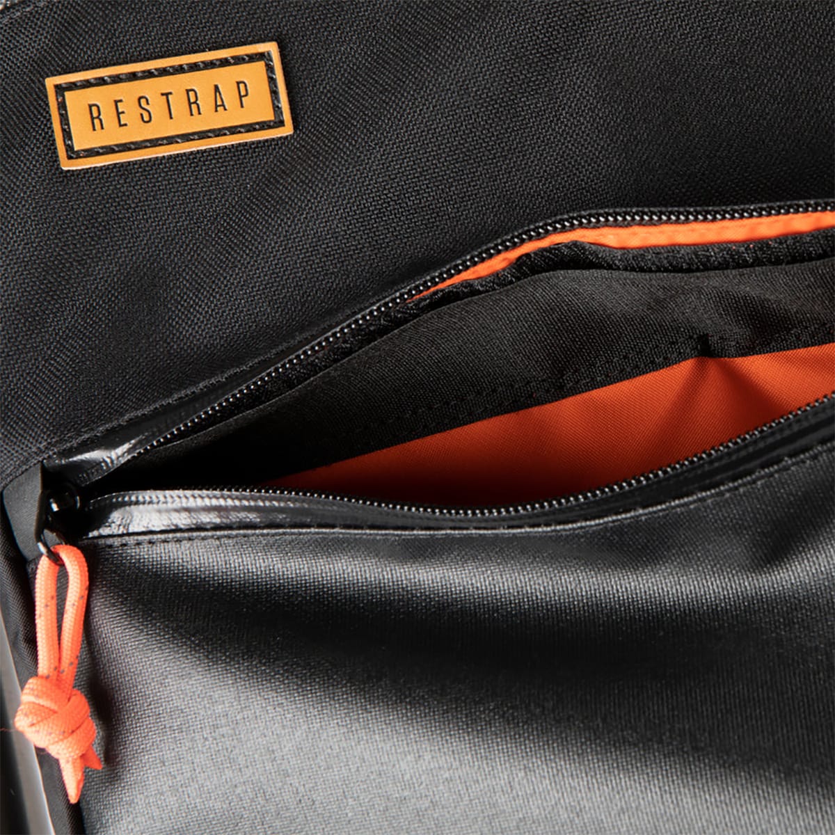 RESTRAP FULL FRAME BAG MEDIUM 7,5L Sort