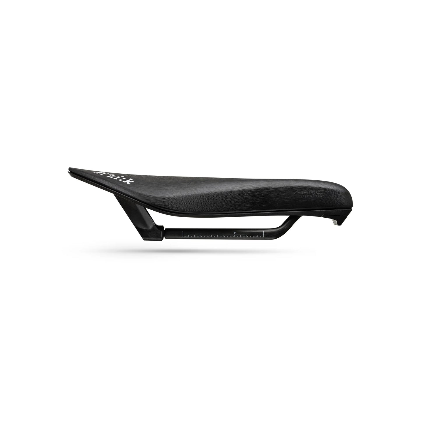 Sadel FIZIK AERIS LONG DISTANCE R1 LIGHT 135 mm Kulstofskinne