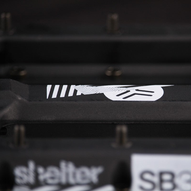 SB3 Shelter flat pedals Sort