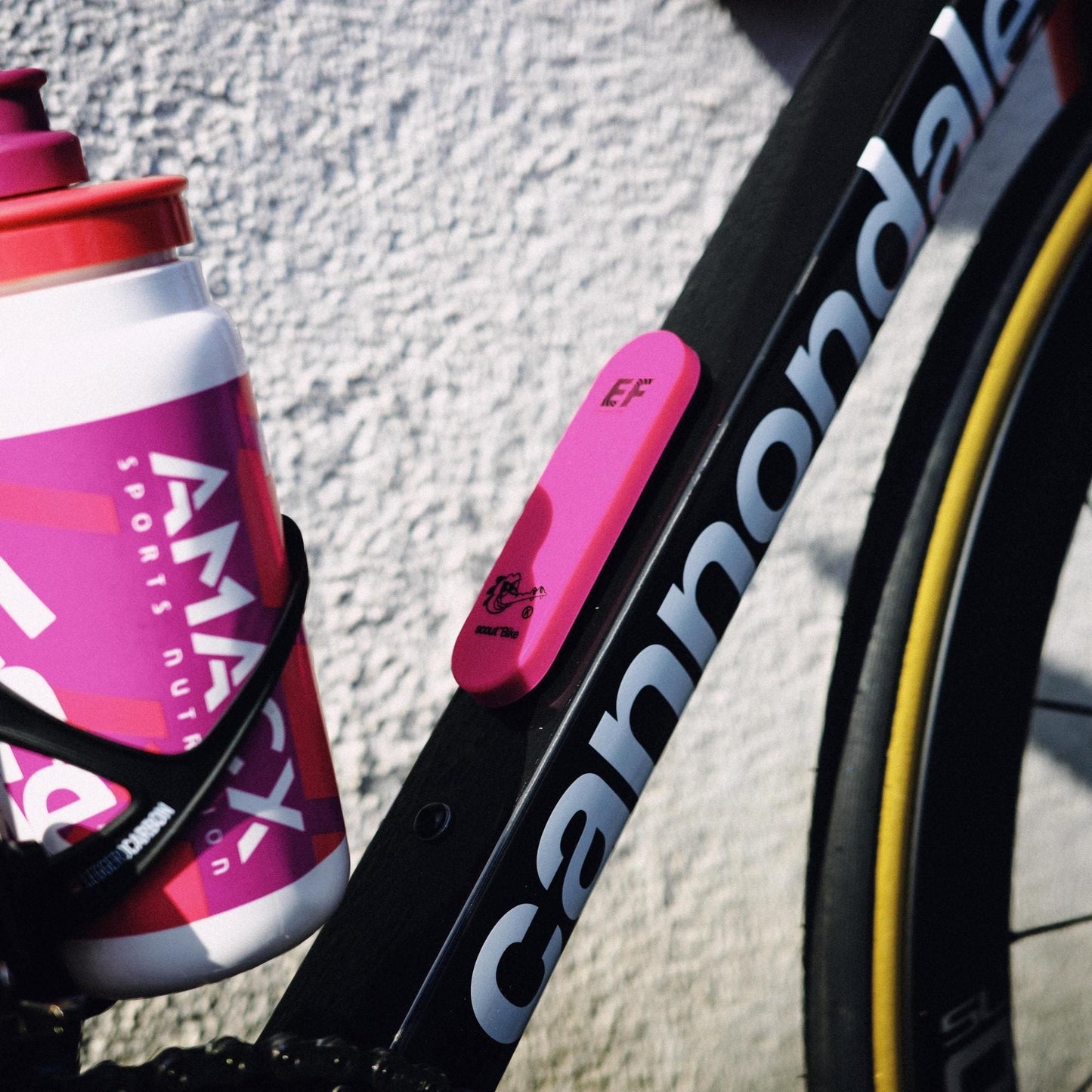 Cykelalarm og -sporing KNOG SCOUT Limited Edition E.F. Pro Cycling Pink