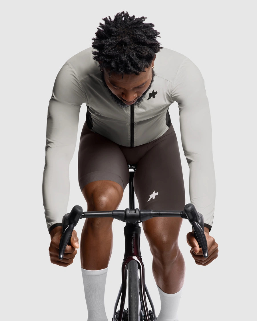 ASSOS MILLE GT WIND S11 Jakke med mandelmælk