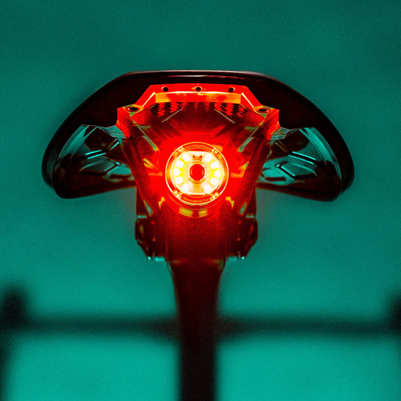 Bagbelysning LEZYNE SADDLE Ai ALERT 250