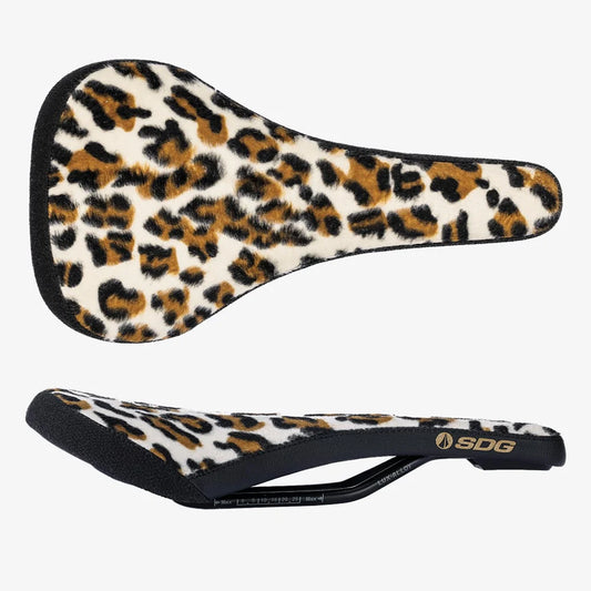 SDG Bell V3 Animal Throwback Rails Lux Alloy Leopard-sadel