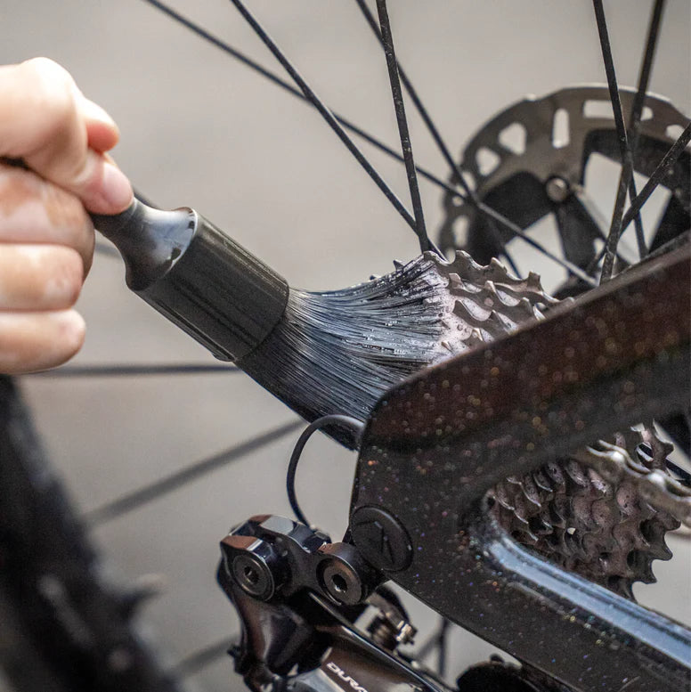 DYNAMIC SOFT DETAILING BRUSH Special Transmission Brush