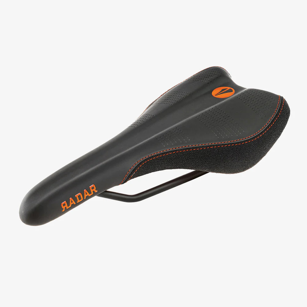 SDG RADAR MTN Rails Titanium-Aluminium Sadel Sort/Orange