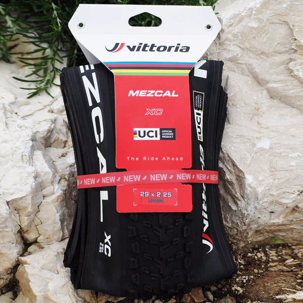 VITTORIA MEZCAL XC 29X2.35 "UCI Rainbow Edition" Tubeless Ready Soft Black-dæk