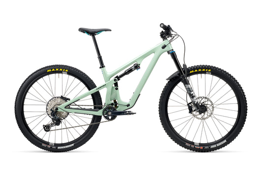YETI SB140 29" C-SERIES-sæt og Sage 2024 PERFORMANCE C1-monteringssæt