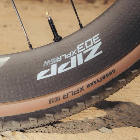 Par ZIPP 303 XPLR SW DISC slangeløse hjul (centerlås)