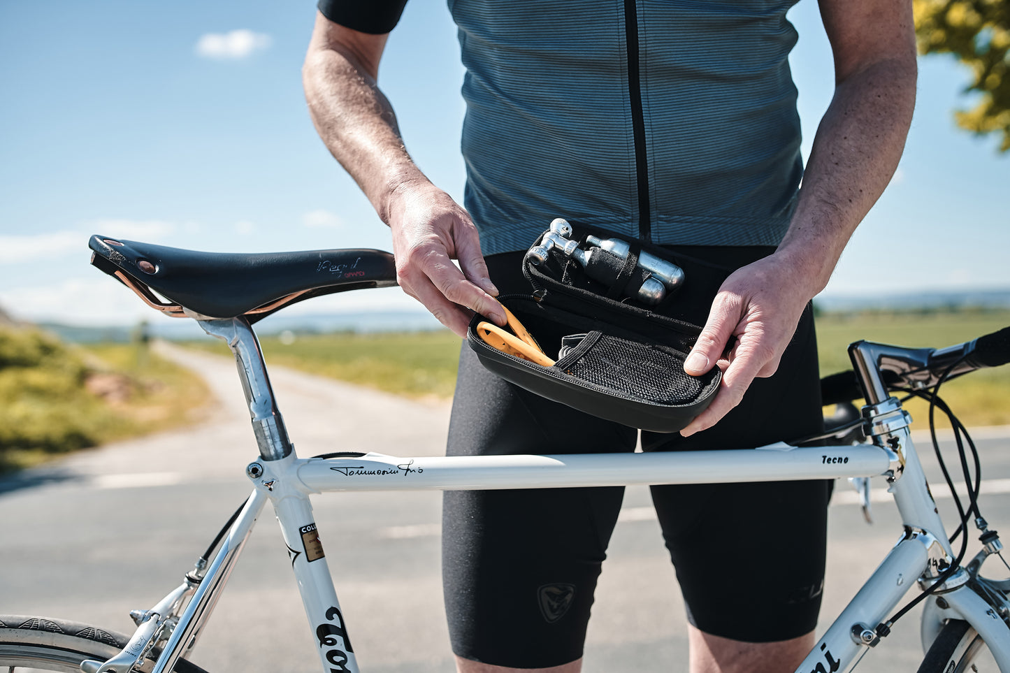 Værktøjstaske FIDLOCK TWIST TOOLBOX + BIKE BASE Sort