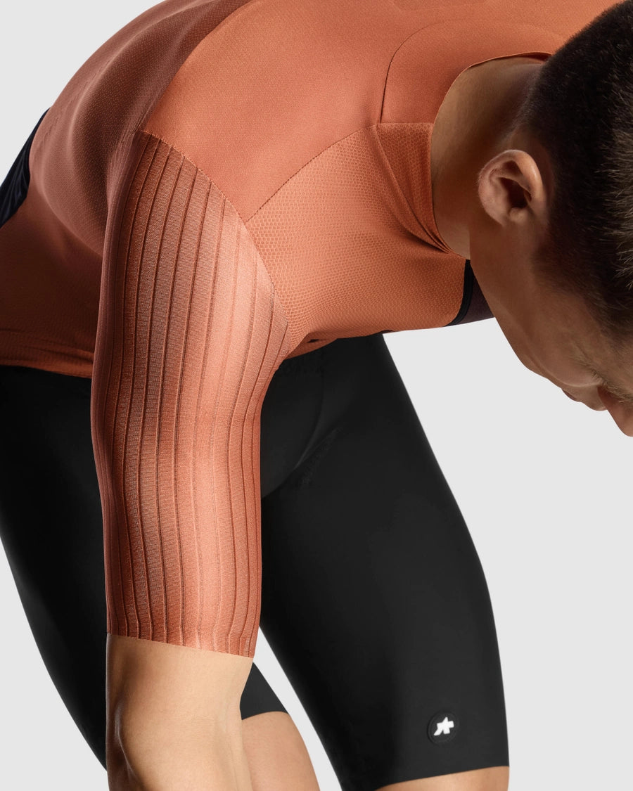 ASSOS EQUIPE RS S11 Kortærmet brun trøje