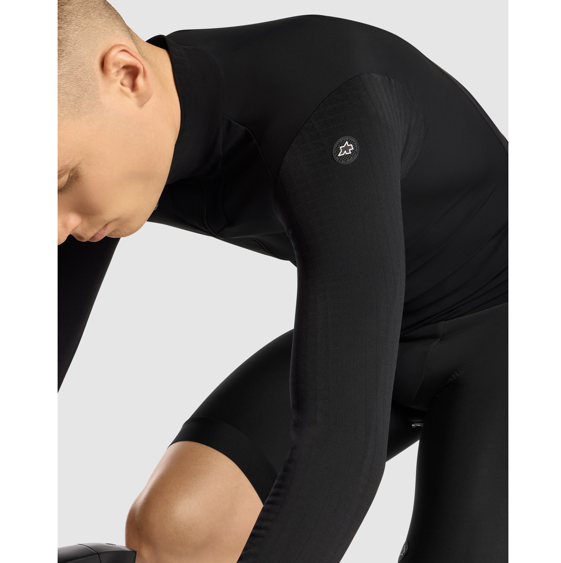 ASSOS MILLE GTS S11 jakke i sort serie