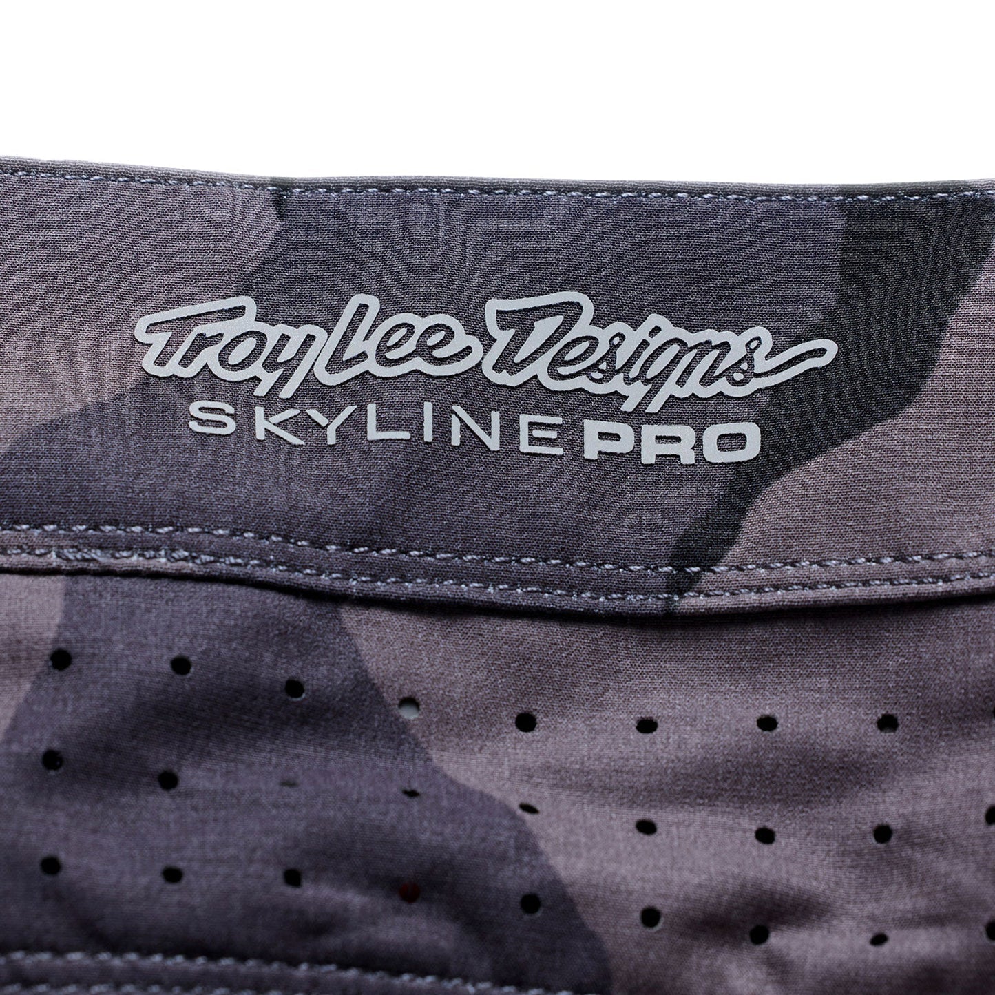 TROY LEE DESIGNS SKYLINE PRO FLOW CAMO Carbon Shorts med foring BN3TH