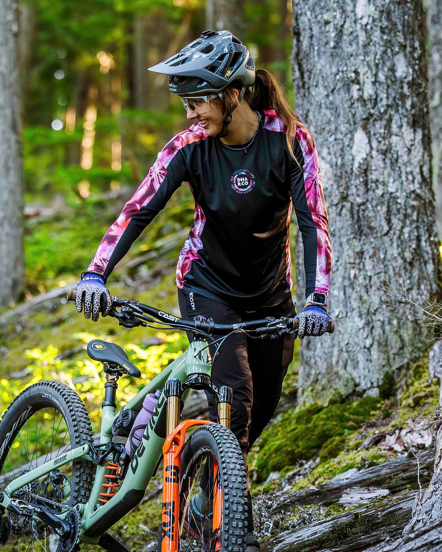 DHARCO RACE NEBULA langærmet trøje til kvinder Sort/Pink