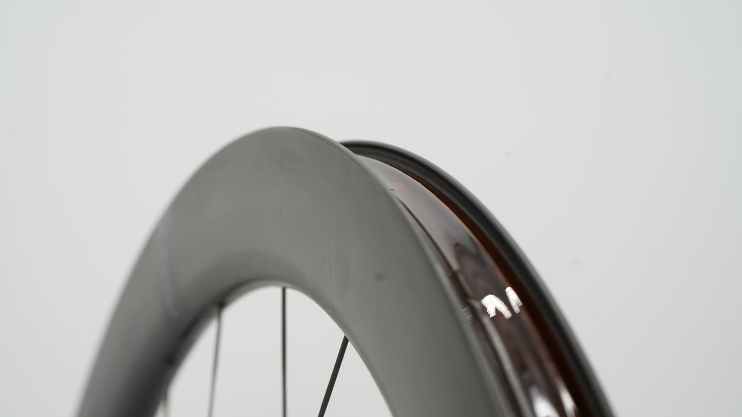 Et par SCOM ULTRA + Tubeless Ready-hjul (Center Lock)