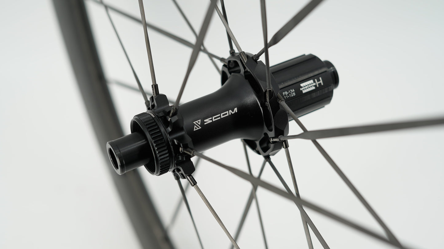 Et par SCOM RACE Tubeless Ready-hjul (Center Lock)