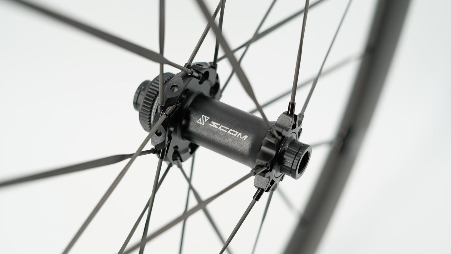 Et par SCOM RACE Tubeless Ready-hjul (Center Lock)