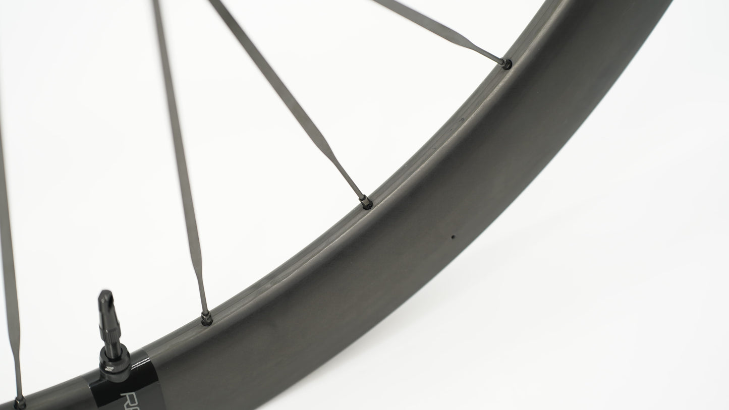 Et par SCOM RACE Tubeless Ready-hjul (Center Lock)