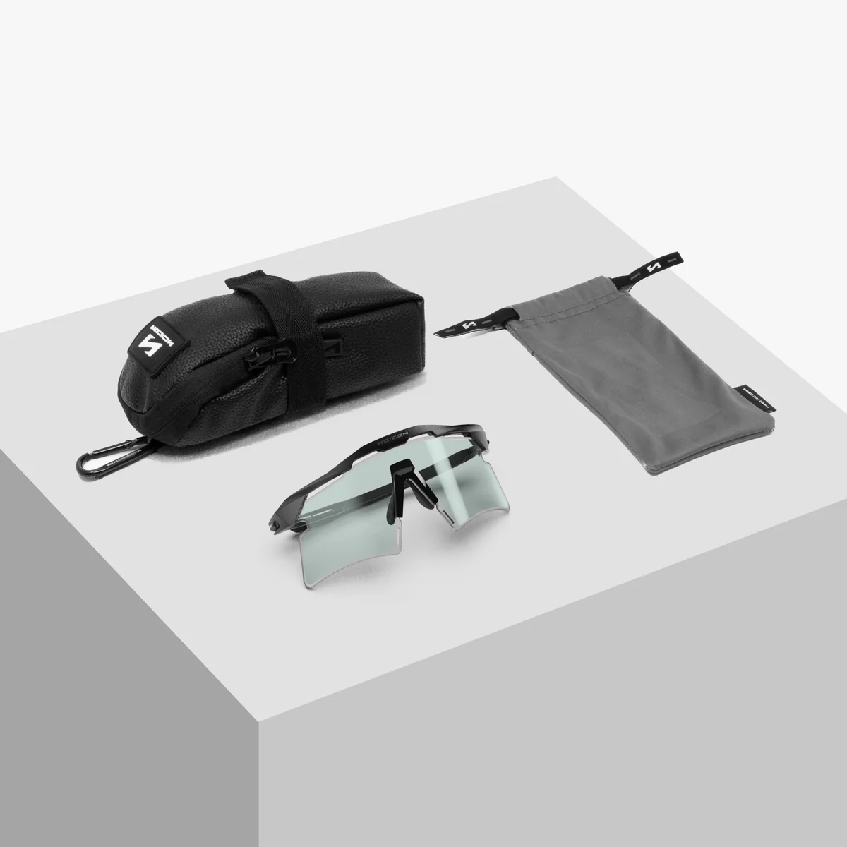 SCICON AEROSHADE 2.0 TITANIUM Glasses Black Matt Blue Green Photochromic Lens
