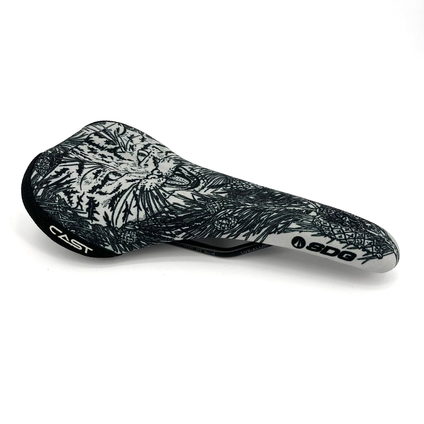 CAST SCOTTISH WILDCAT Kriss Kyle Signature Rails Lux Alloy-sadel