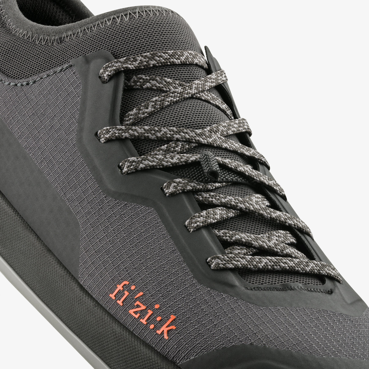 FIZIK VERSOR 2 FLAT mountainbike-sko, grå/sort