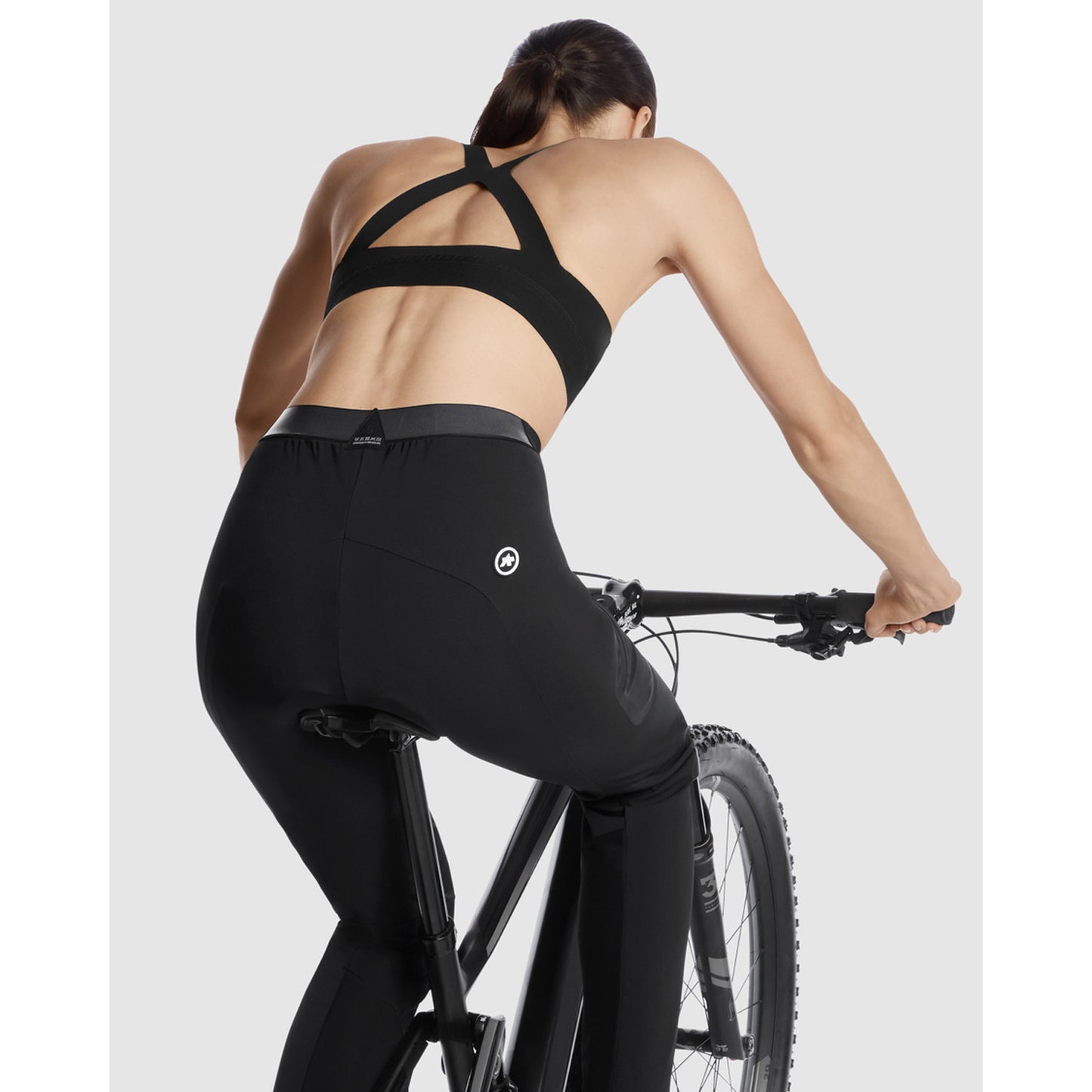 ASSOS TACTICA Black Series Bib Tight til kvinder