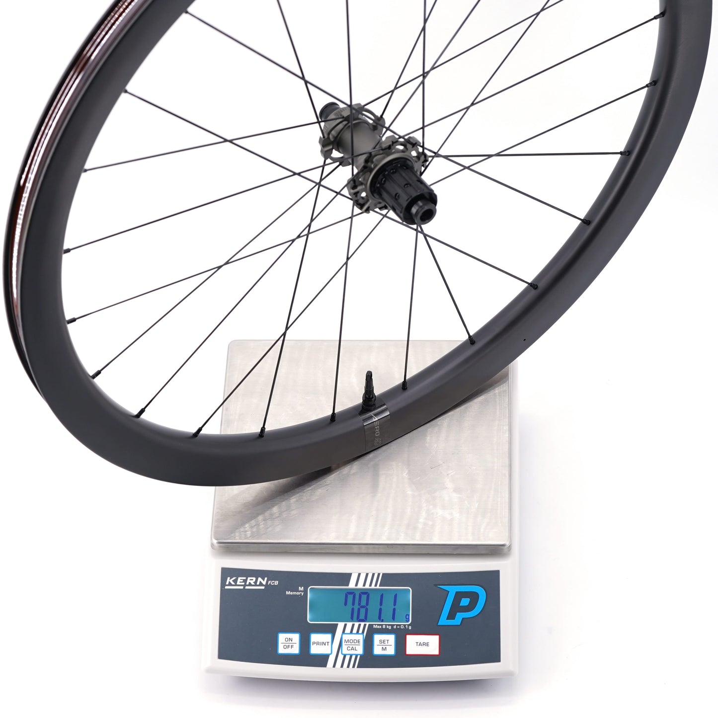 Et par SCOM AERO Tubeless Ready-hjul (Center Lock)
