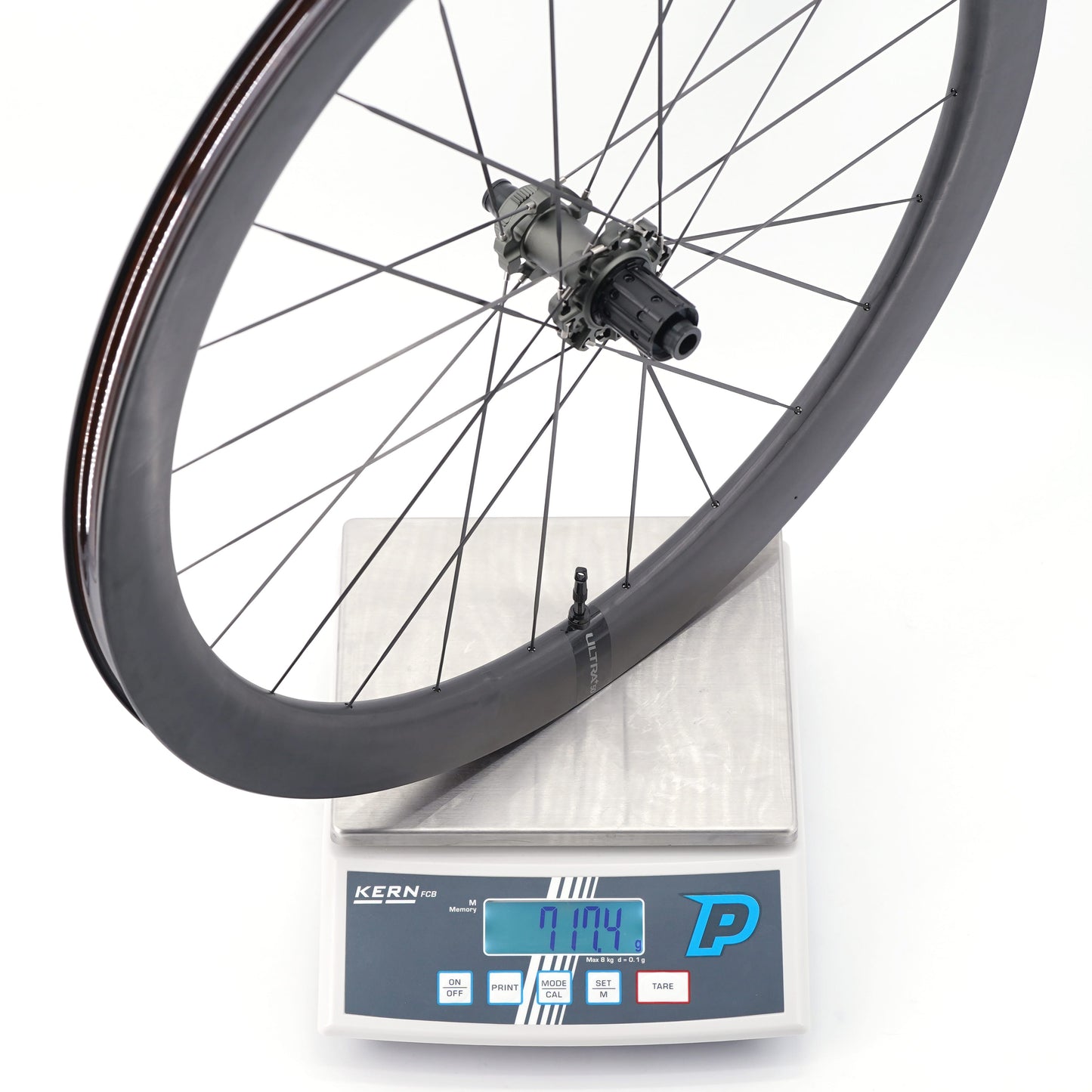 Et par SCOM ULTRA + Tubeless Ready-hjul (Center Lock)