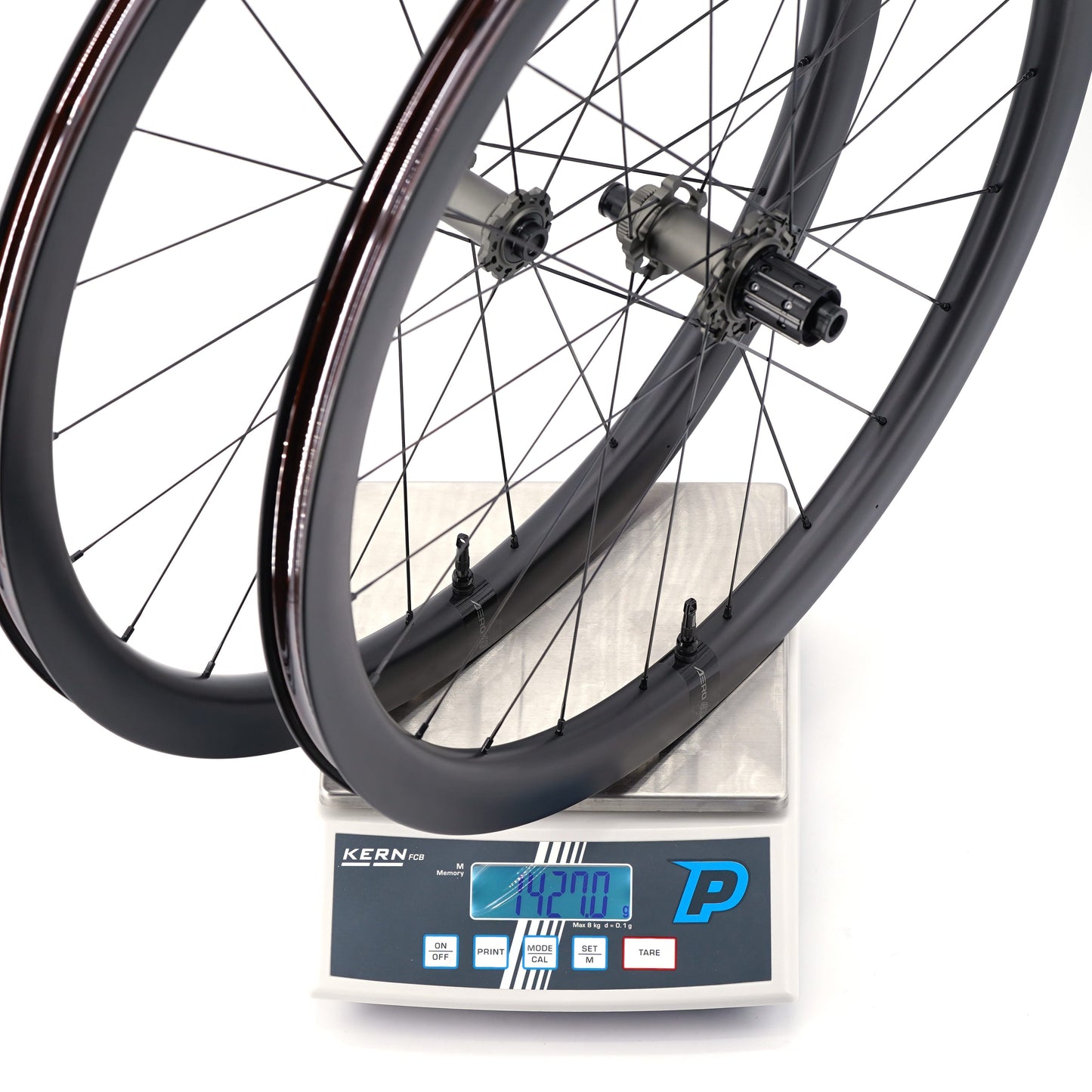 Et par SCOM AERO Tubeless Ready-hjul (Center Lock)