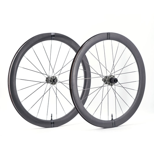 Et par SCOM ULTRA + Tubeless Ready-hjul (Center Lock)