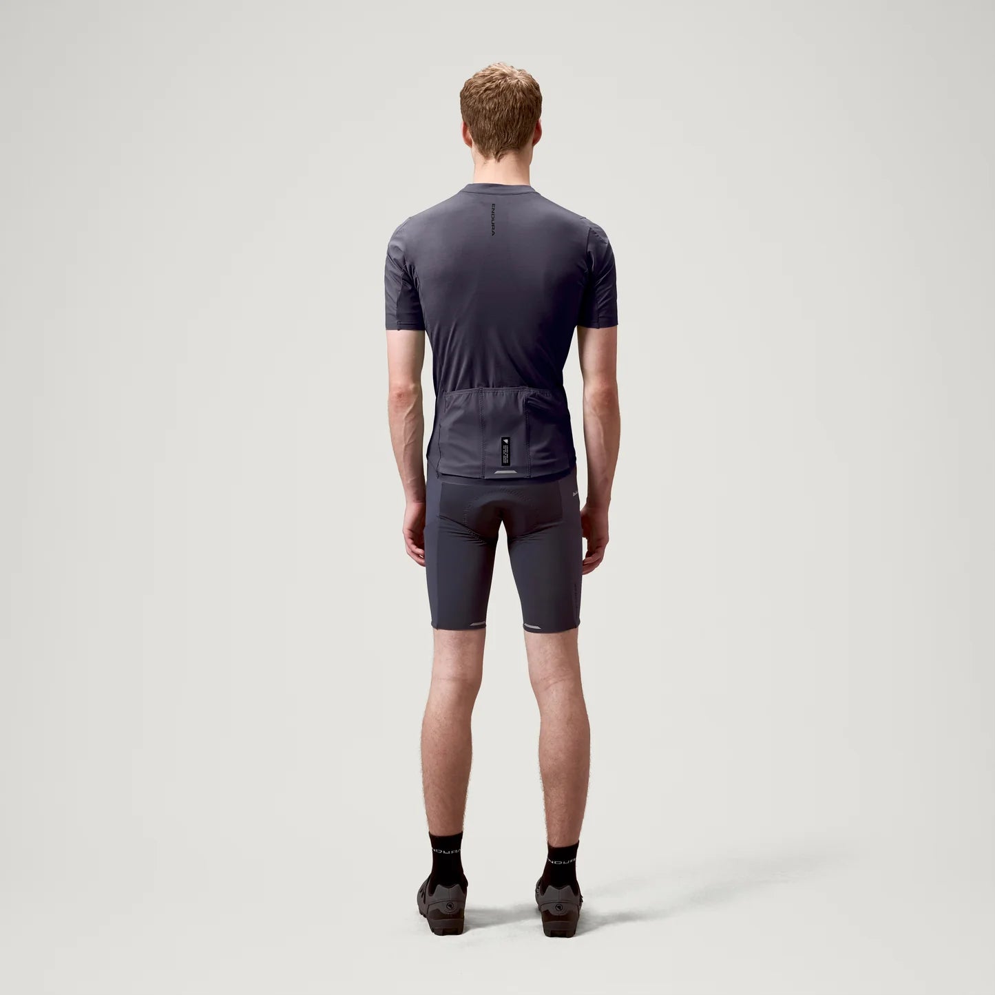 ENDURA ALLTRACK RIDE Kortærmet Carbon Jersey Grå