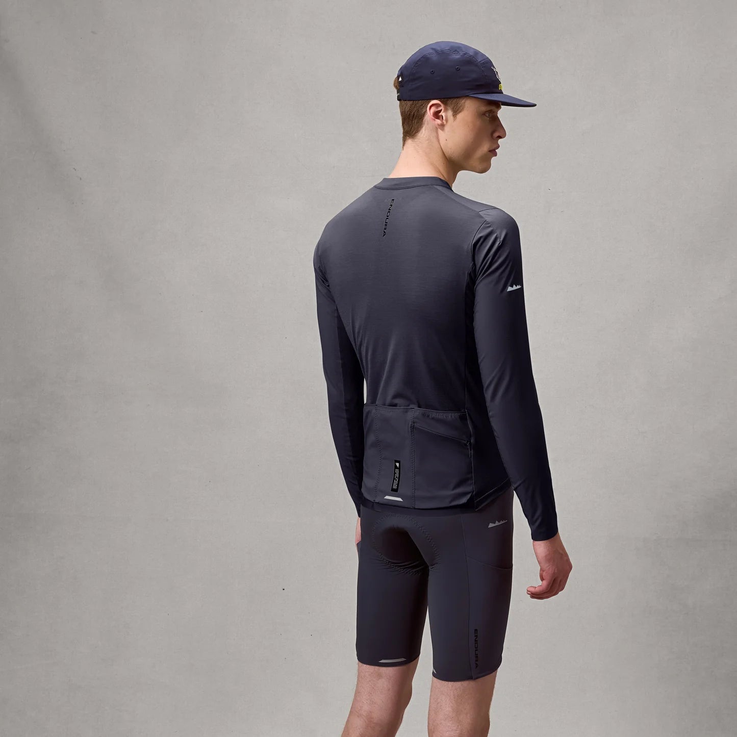ENDURA ALLTRACK RIDE Langærmet Trøje Carbon Grå