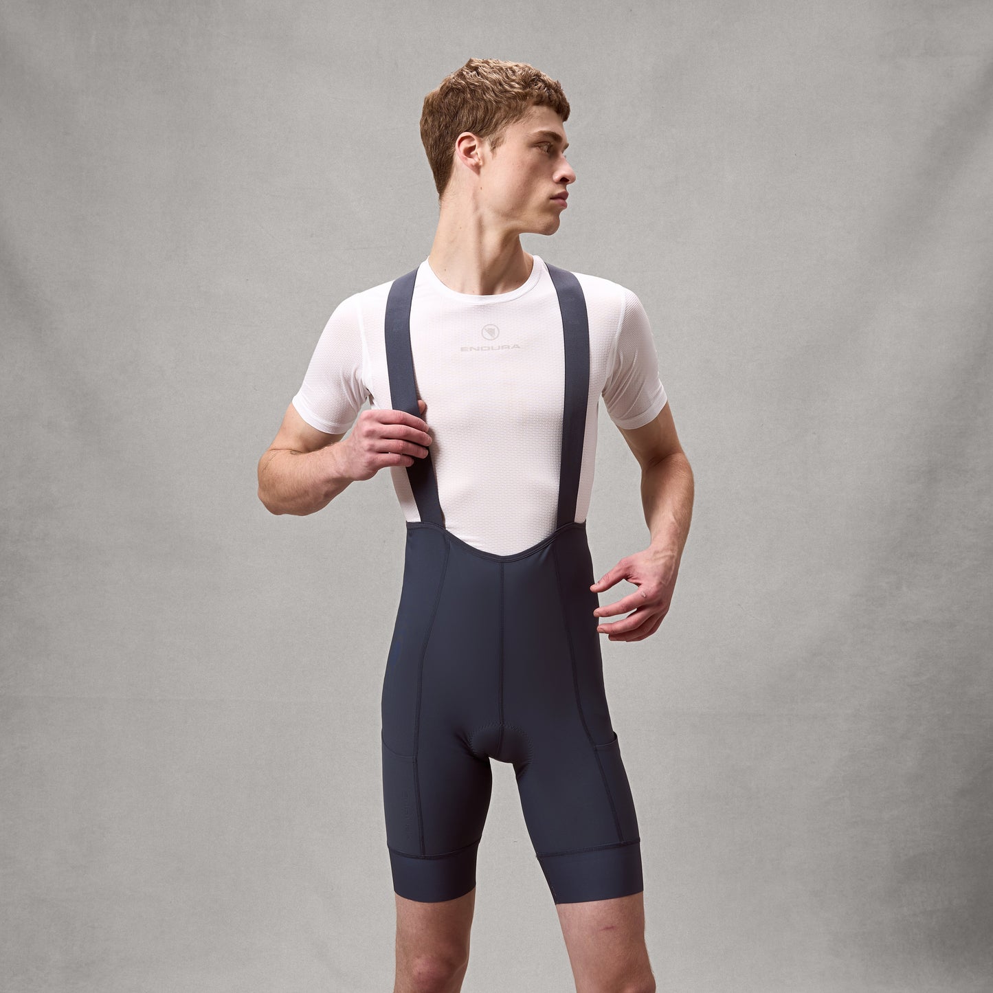 ENDURA LOOP Carbon Bib Short Grå