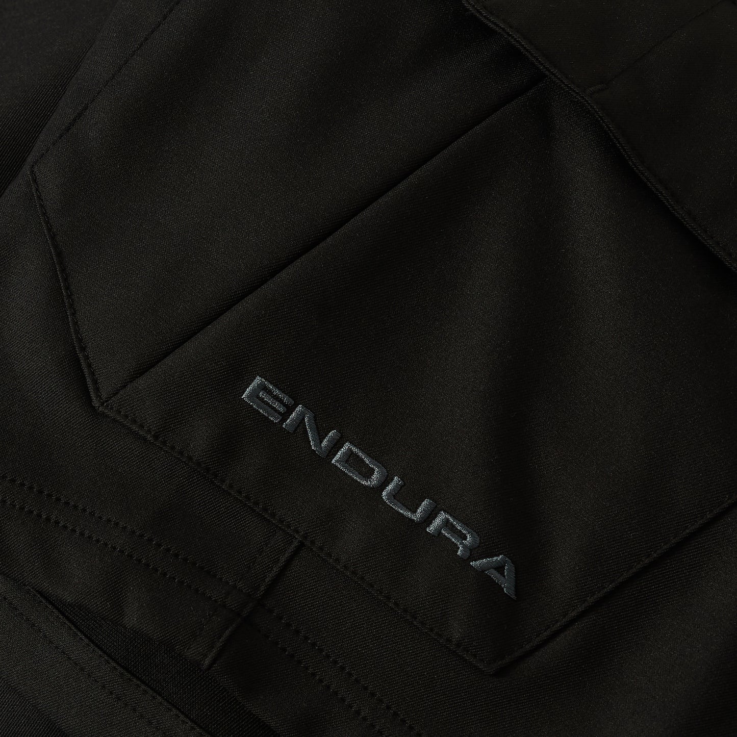 ENDURA LOOP CARGO Shorts Sort