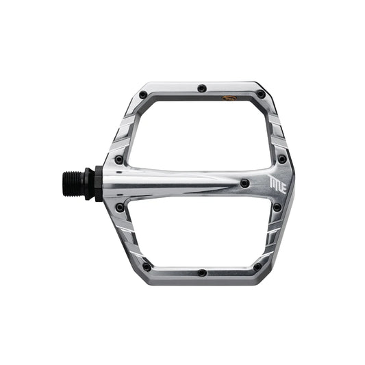 Flade TITLE CONNECT-pedaler krom