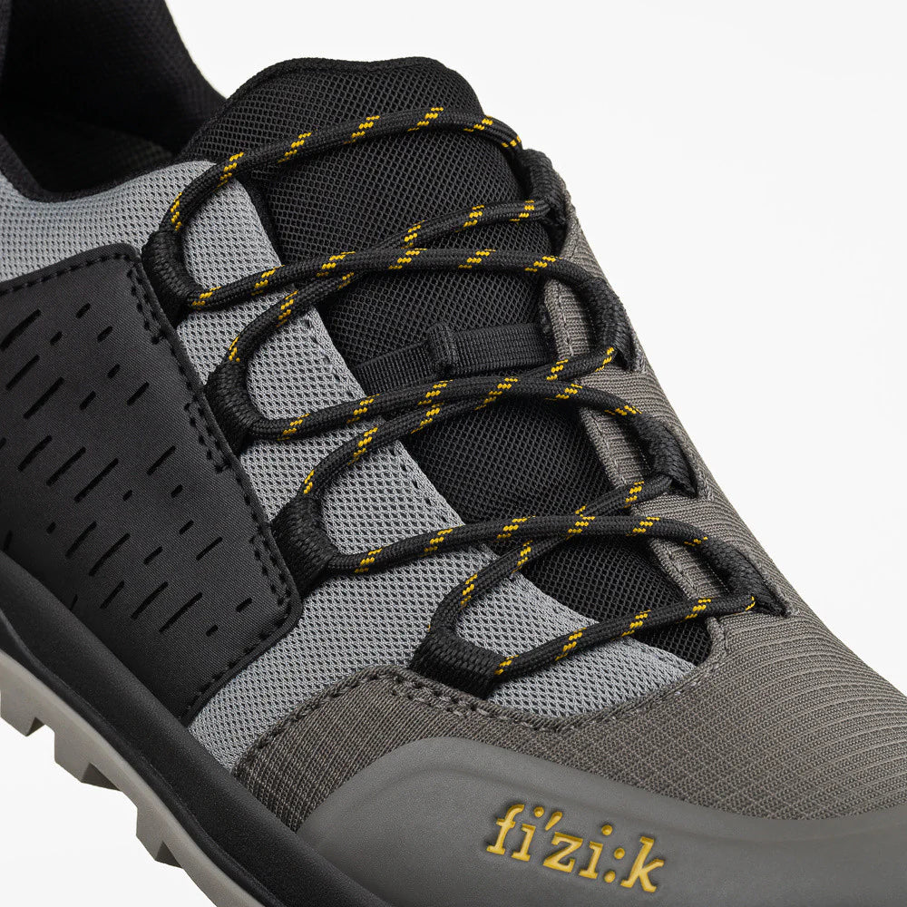 FIZIK TERRA ERGOLACE GTX FLAT mountainbike-sko, grå/sort