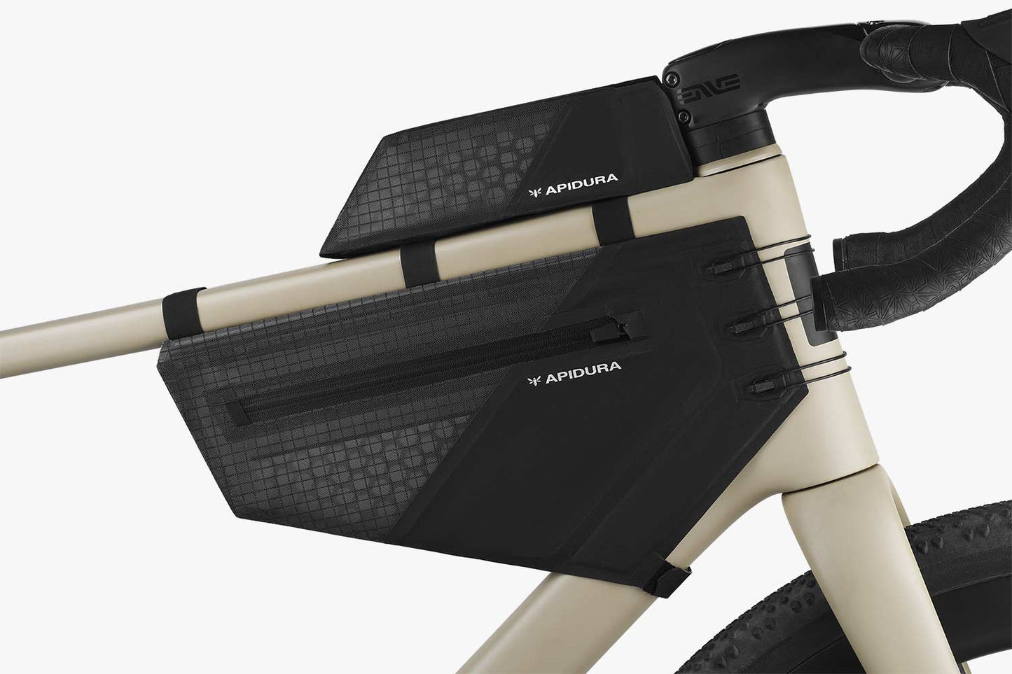 Pakke med APIDURA AERO SYSTEM stel tasker Sort