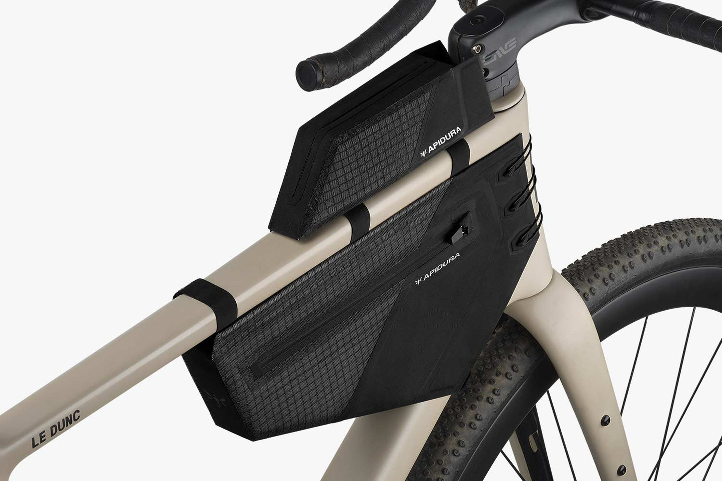 Pakke med APIDURA AERO SYSTEM stel tasker Sort