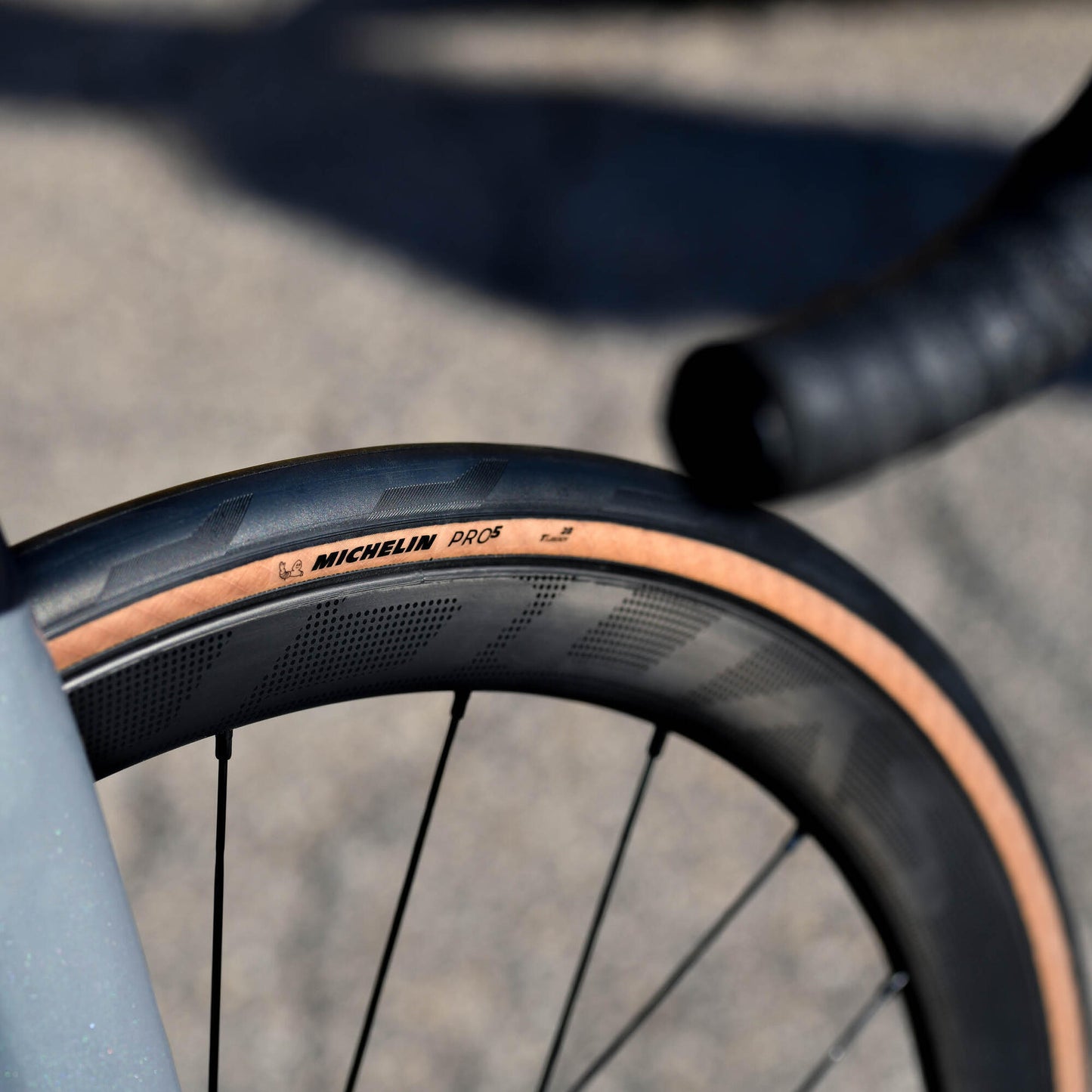 MICHELIN PRO 5 700x35c Competition Line Tubeless Ready Classic Beige tire