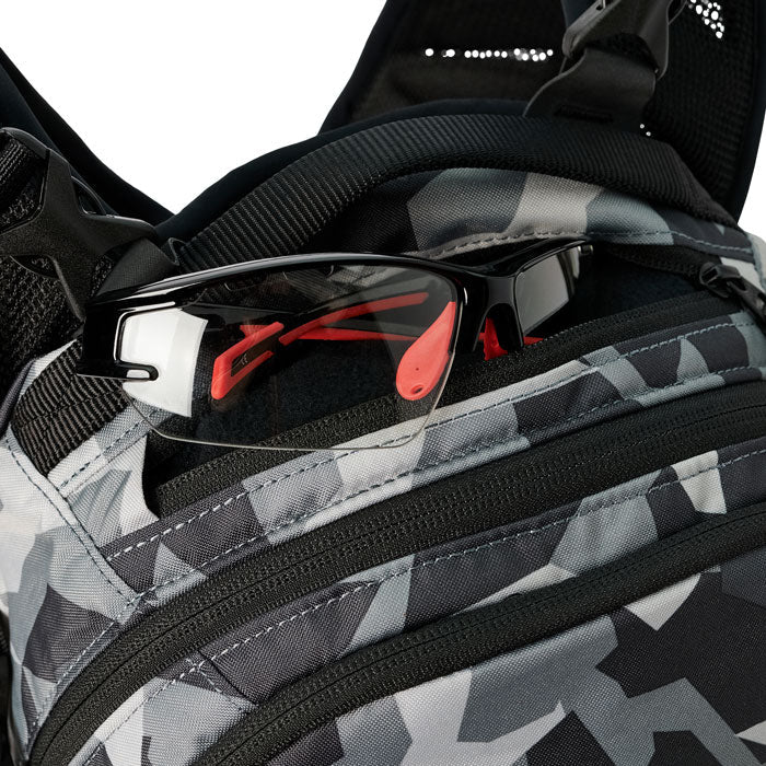 USWE SHRED 16 L Camo-rygsæk