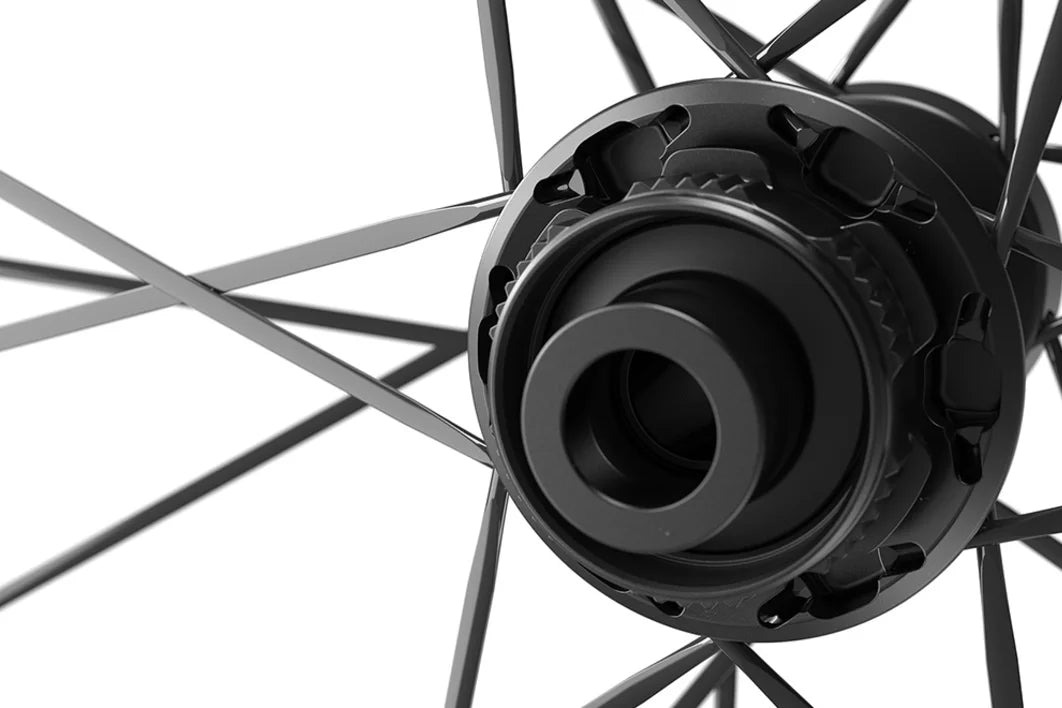 DT SWISS ERC 1100 DICUT 45 DISC Tubeless-Ready Rear Wheel (Center Lock)
