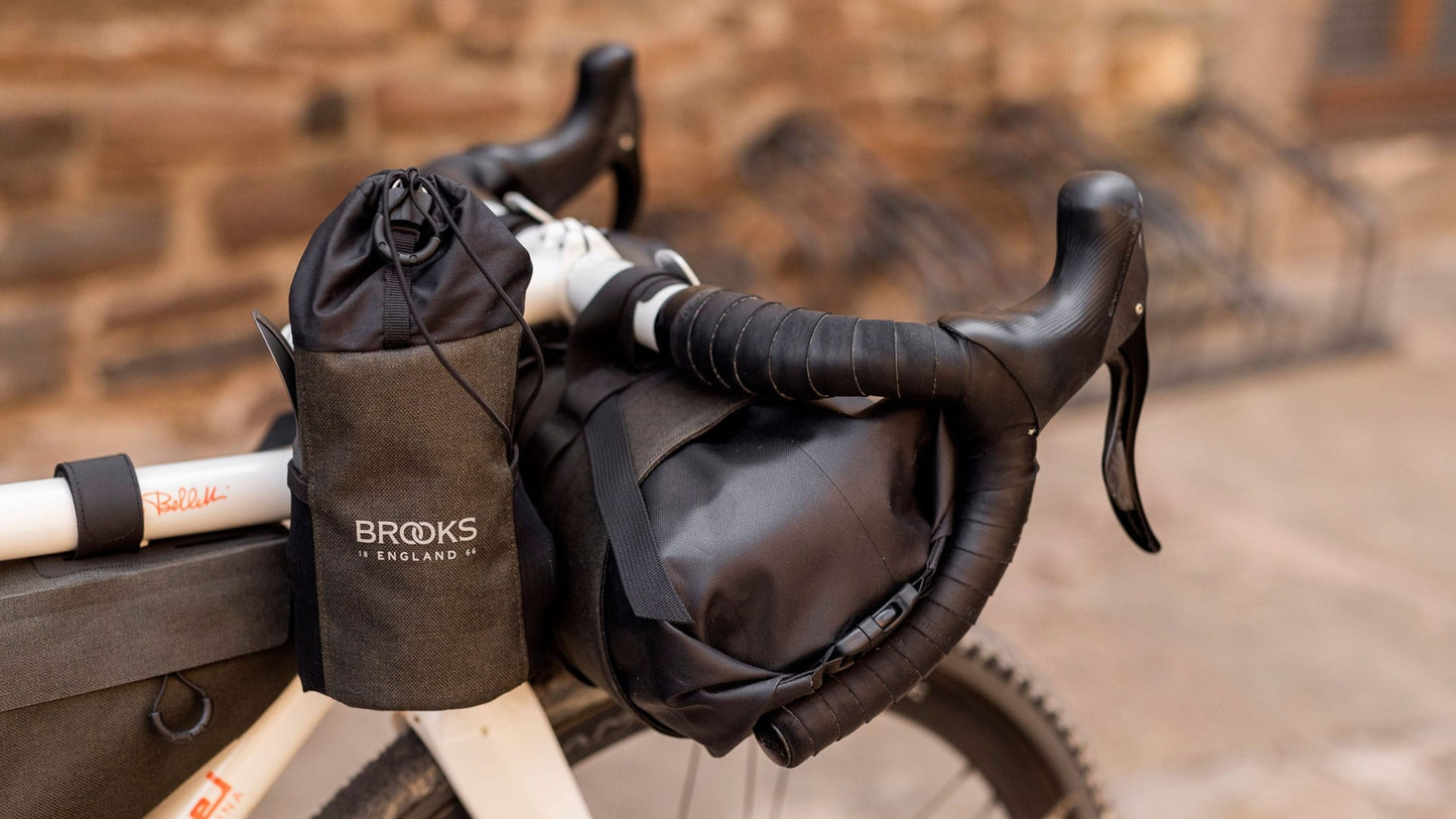BROOKS SCAPE FEED POUCH styrtaske grøn