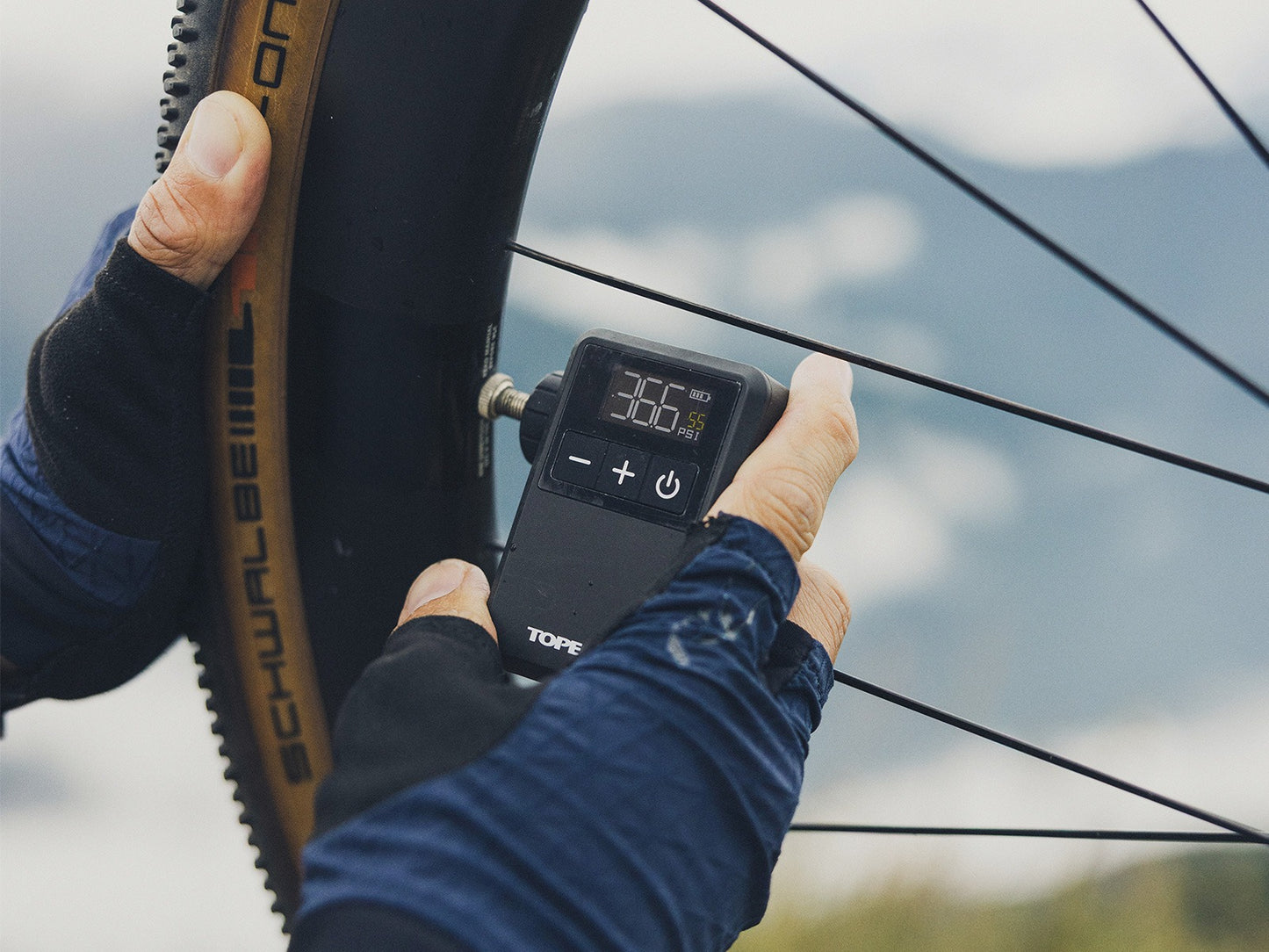 TOPEAK E-BOOSTER DIGITAL MINI Mini elektrisk pumpe