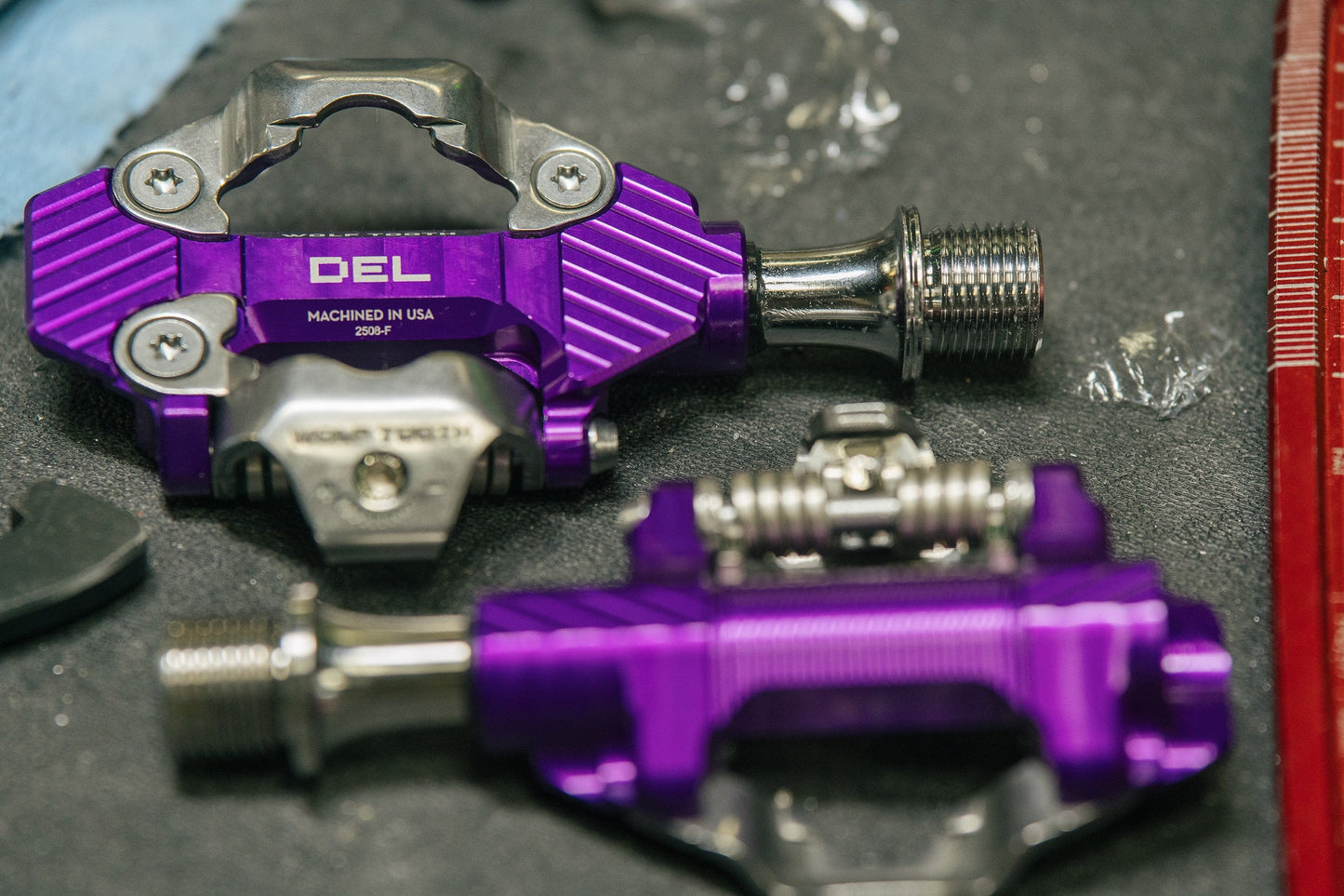 WOLF TOOTH DEL GRAVEL RACE Clipless Violet pedals