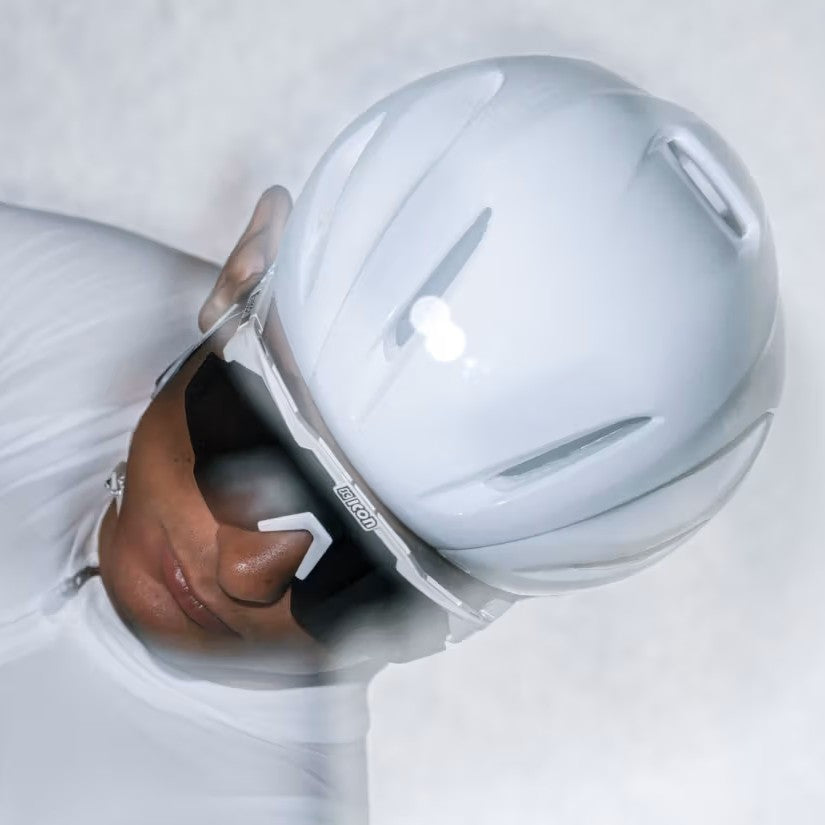 MET MANTA MIPS Absolute White Limited Edition landevejshjelm