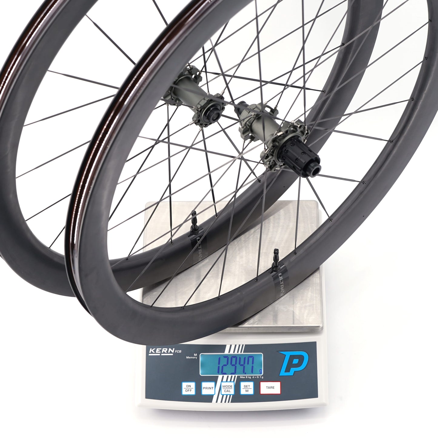 Et par SCOM ULTRA + Tubeless Ready-hjul (Center Lock)