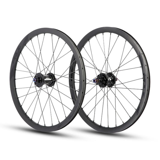 Hjulsæt PRIDE 20" (451mm) Karbon Wave Matt Black Fusion Disc Aksel 10/10mm Sort