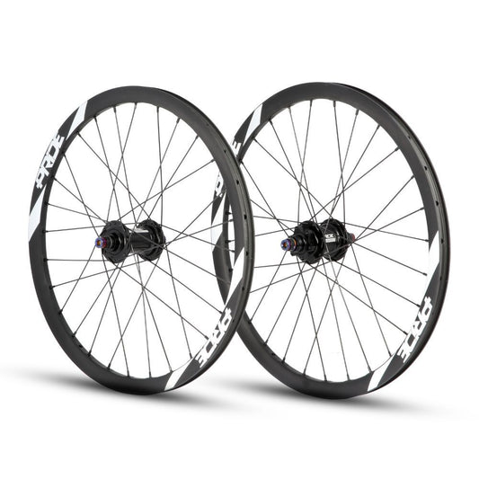 Hjulsæt PRIDE 20" (451mm) Carbone Wave Matt White Fusion Disc Akser 10/10mm Sort/Hvid